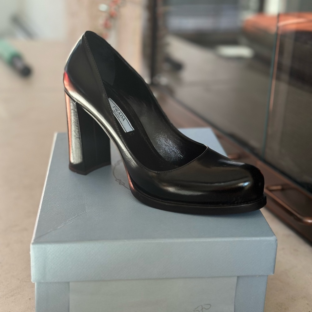 Prada Leather Shoes Black Size 37.  One scratch is shown on the last picture. - Picture 2 of 11